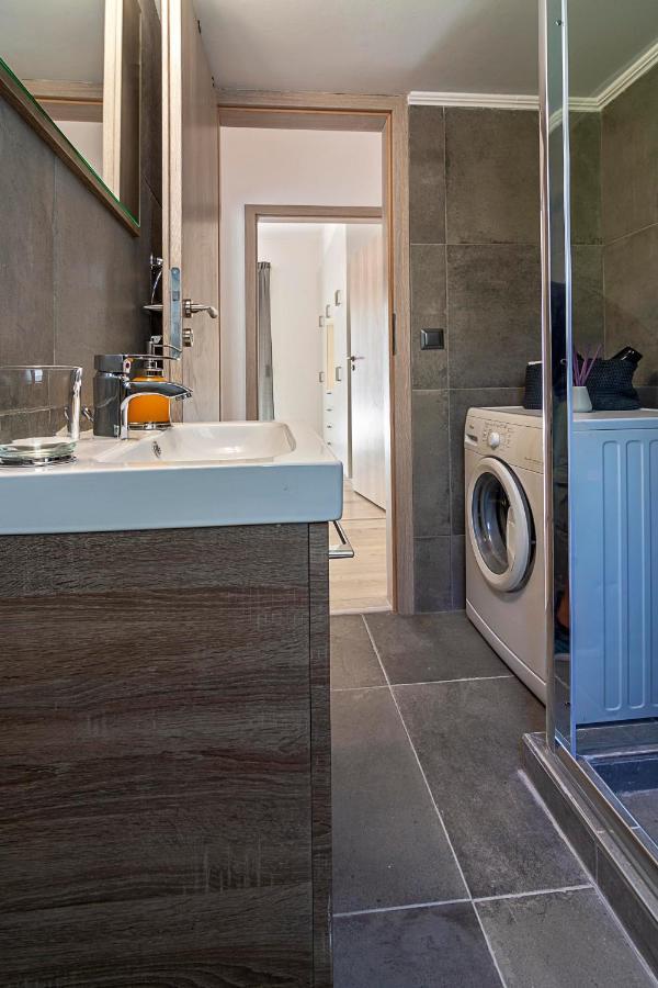 Urban Serenity Gem In Kallithea Neighbourhood! Atene Esterno foto